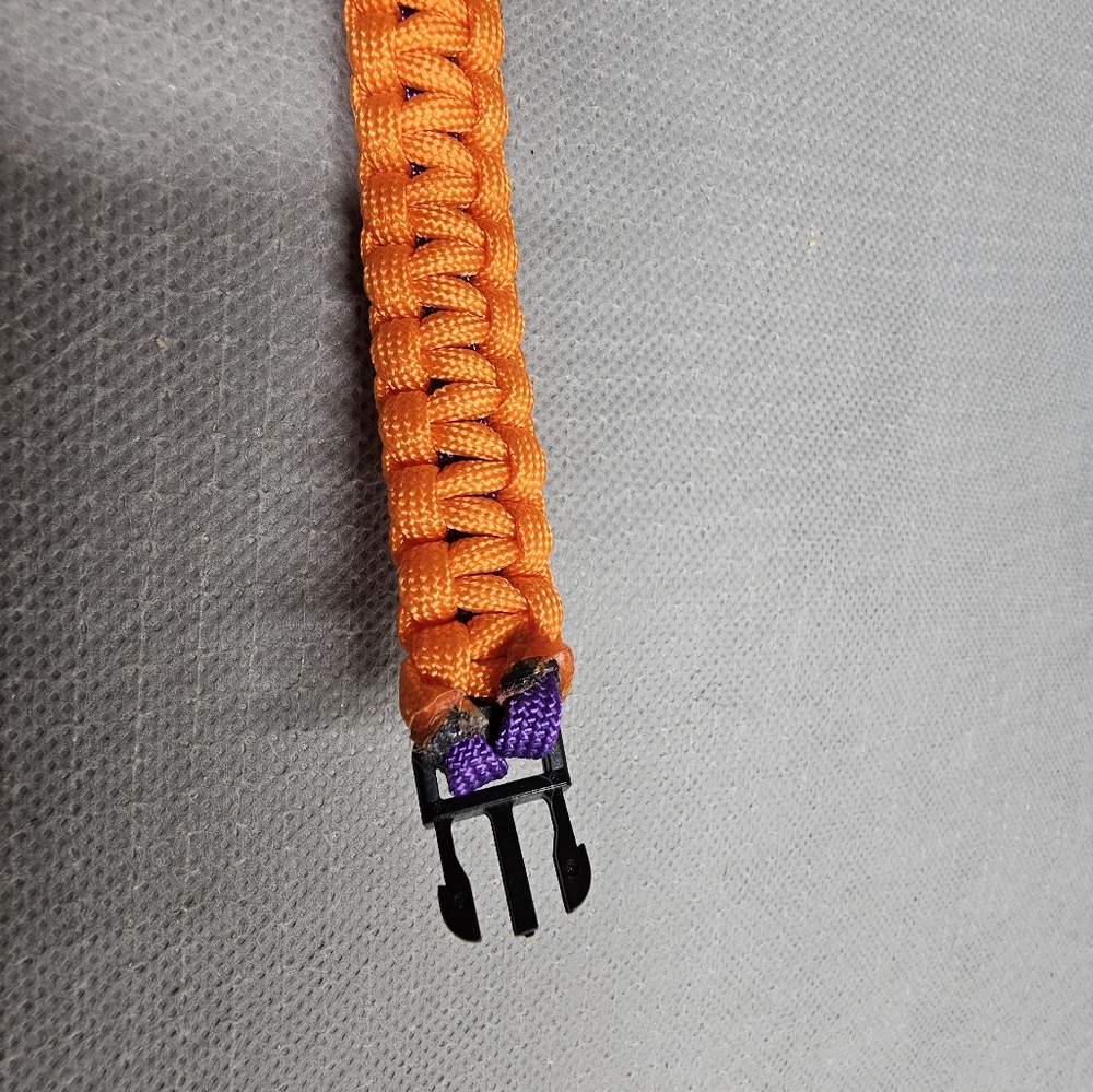 Orange paracord braclet - Picture 4 of 7